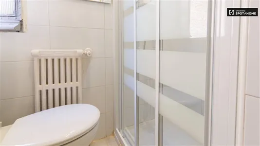 Rooms in Madrid Centro - photo 10