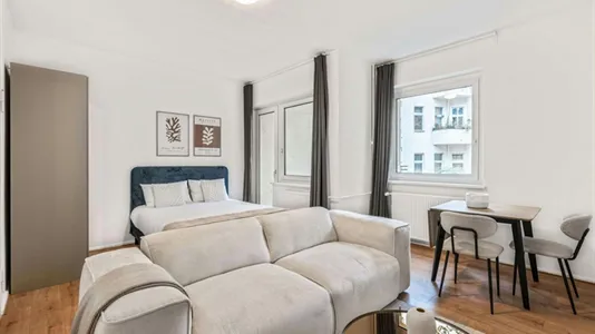 Apartments in Berlin Steglitz-Zehlendorf - photo 2