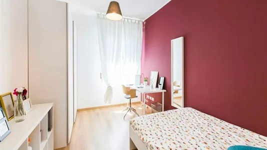Rooms in Milano Zona 8 - Fiera, Gallaratese, Quarto Oggiaro - photo 3
