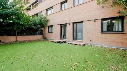 Rooms in El Encinar de los Reyes - photo 6