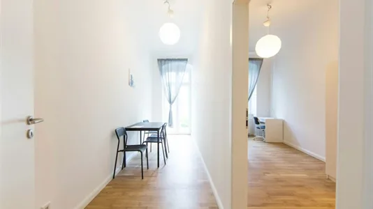 Rooms in Berlin Friedrichshain-Kreuzberg - photo 9