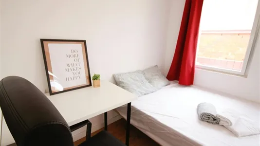 Rooms in Barcelona Sants-Montjuïc - photo 7