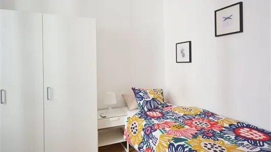 Rooms in Madrid Centro - photo 5