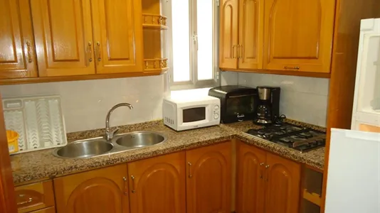 Rooms in Córdoba - photo 10