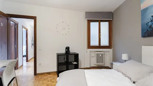 Rooms in Guadalajara - photo 6