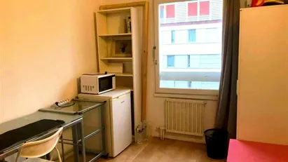 Room for rent in Créteil, Île-de-France