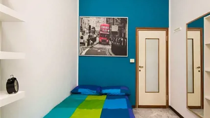 Room for rent in Milano Zona 6 - Barona, Lorenteggio, Milan