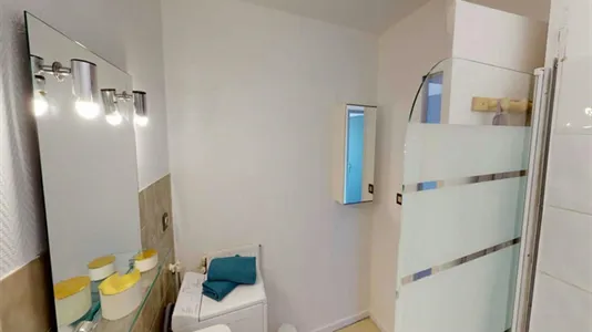 Rooms in Lyon - photo 9