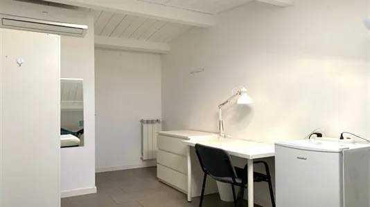 Rooms in Roma Municipio VI – Roma Delle Torri - photo 4