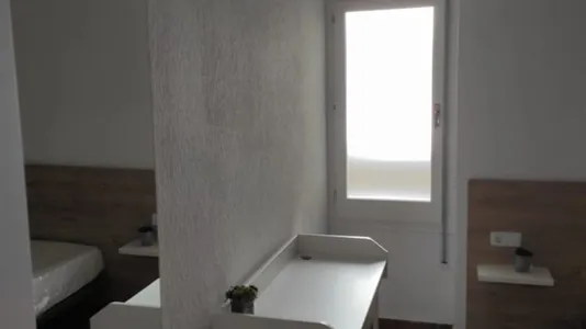 Rooms in Barcelona Sants-Montjuïc - photo 5