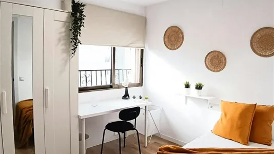 Rooms in Tarragona - photo 1