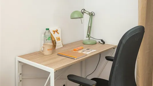 Rooms in Barcelona Ciutat Vella - photo 6