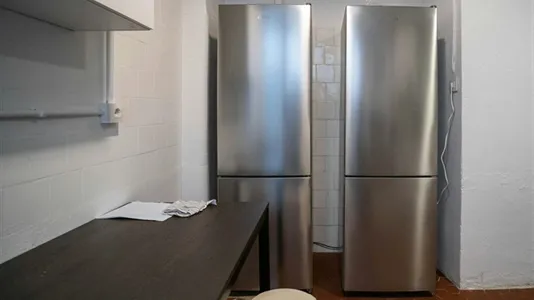 Rooms in Valencia Ciutat Vella - photo 9