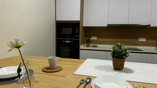 Rooms in Madrid Centro - photo 10