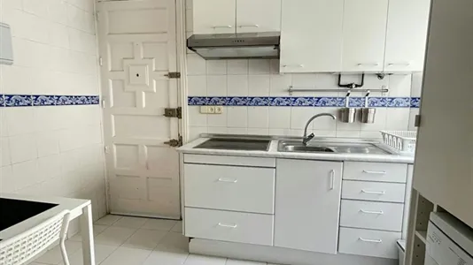 Rooms in Madrid Retiro - photo 8