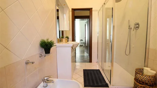 Rooms in Brescia - photo 9