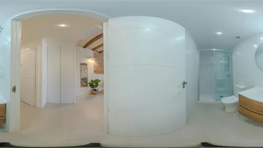 Apartments in Barcelona Ciutat Vella - photo 9