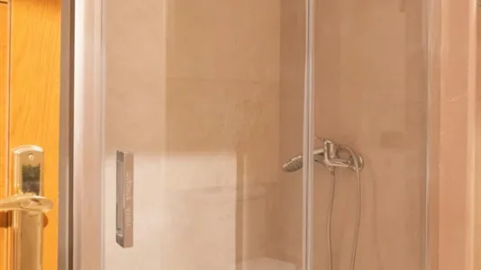 Rooms in Madrid Chamartín - photo 10