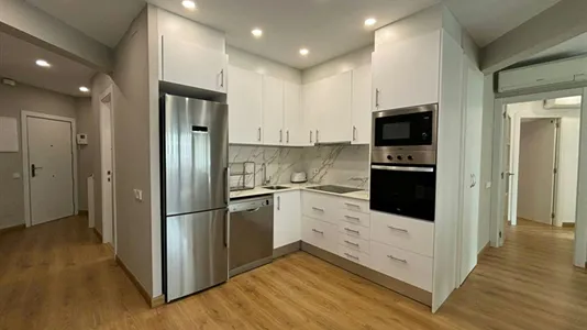 Rooms in Barcelona Eixample - photo 8