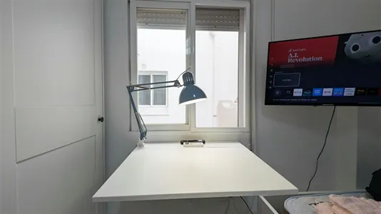 Rooms in Córdoba - photo 4