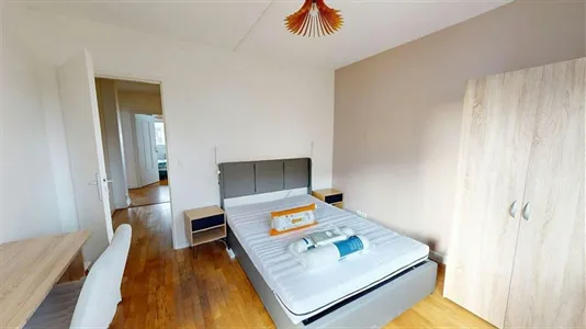 Rooms in Saint-Julien-en-Genevois - photo 2