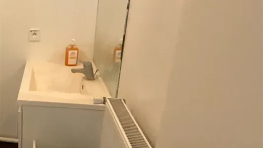 Rooms in Torcy - photo 8