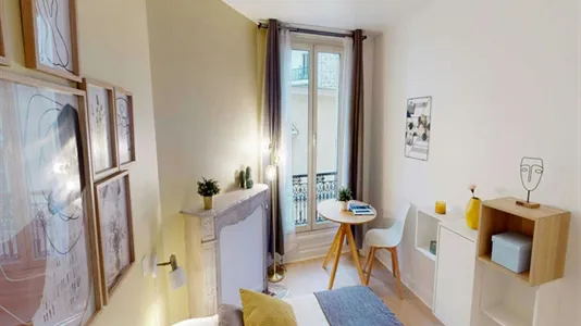 Rooms in Paris 8ème arrondissement - photo 2