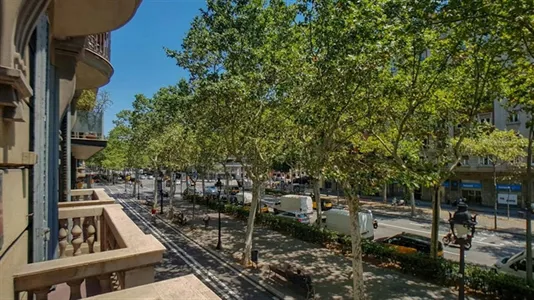 Rooms in Barcelona Eixample - photo 9