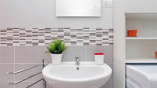 Rooms in Roma Municipio II – Parioli/Nomentano - photo 10