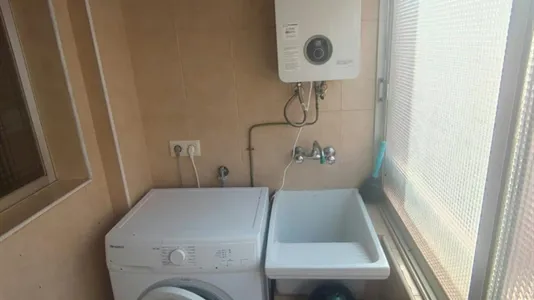 Rooms in Almería - photo 9