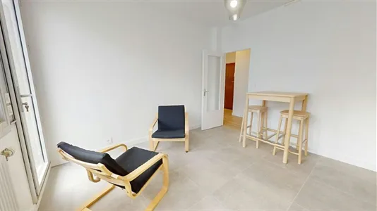 Apartments in Lyon - photo 3