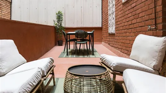 Rooms in Barcelona Eixample - photo 10