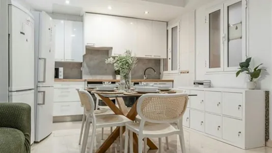 Rooms in Madrid Centro - photo 9