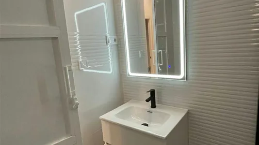 Rooms in Madrid Centro - photo 6