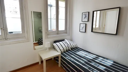 Rooms in Madrid Centro - photo 4