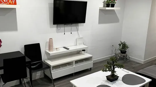 Rooms in Málaga - photo 9