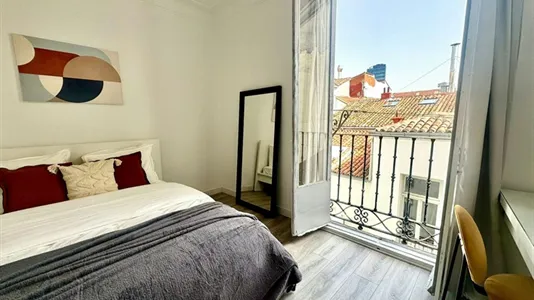 Rooms in Madrid Centro - photo 8