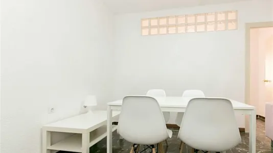 Rooms in Granada - photo 9