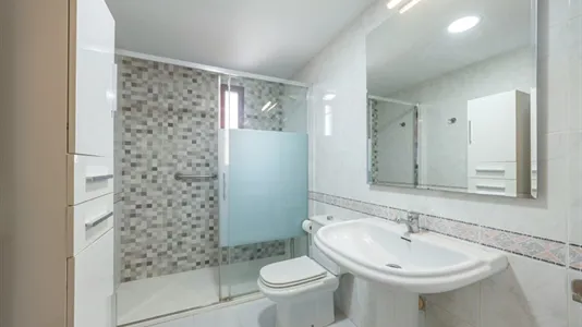 Rooms in el Camí de Vera - photo 7