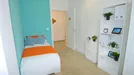 Room for rent, Modena, Emilia-Romagna, &lt;span class=&quot;blurred street&quot; onclick=&quot;ProcessAdRequest(9951571)&quot;&gt;&lt;span class=&quot;hint&quot;&gt;See streetname&lt;/span&gt;[xxxxxxxxxxxxx]&lt;/span&gt;