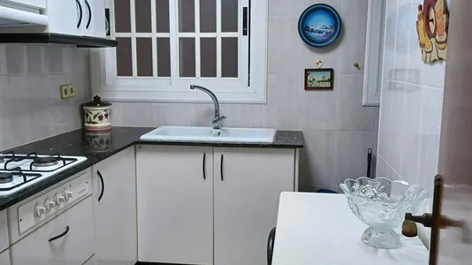 Rooms in Barcelona Sants-Montjuïc - photo 8