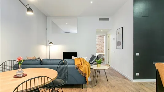 Apartments in Barcelona Ciutat Vella - photo 4