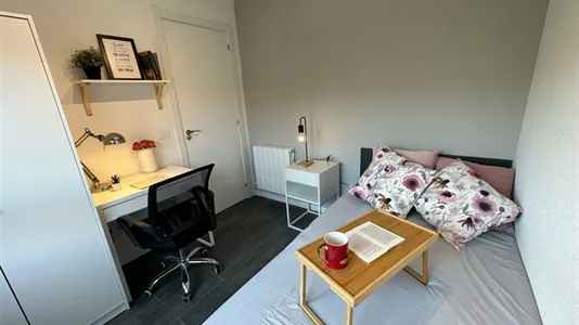 Rooms in Madrid Carabanchel - photo 1