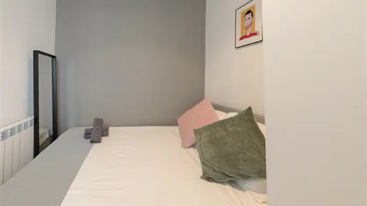Rooms in Madrid Centro - photo 3