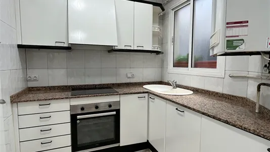 Rooms in Barcelona Eixample - photo 10