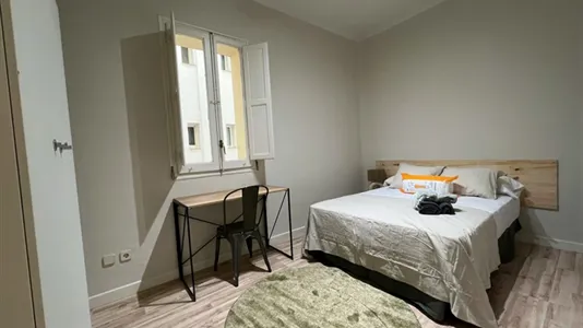 Rooms in Madrid Chamberí - photo 1