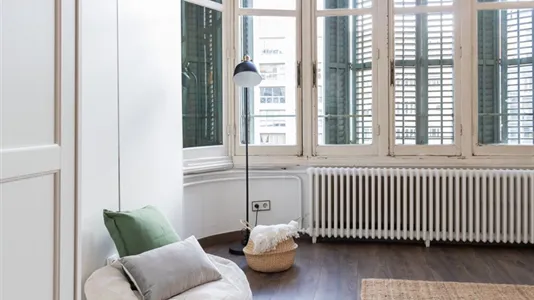 Rooms in Barcelona Eixample - photo 5
