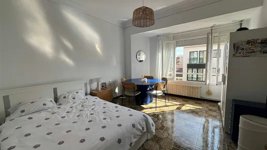 Apartments in Valencia L'Eixample - photo 4