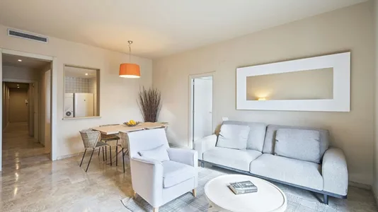 Rooms in Barcelona Ciutat Vella - photo 8