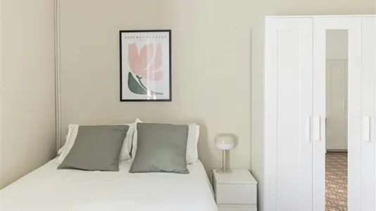 Rooms in Barcelona Eixample - photo 4